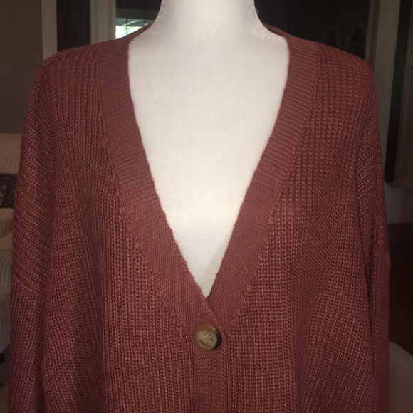 Listicle Loose Fit Buttondown Cardi - Picture 7 of 12